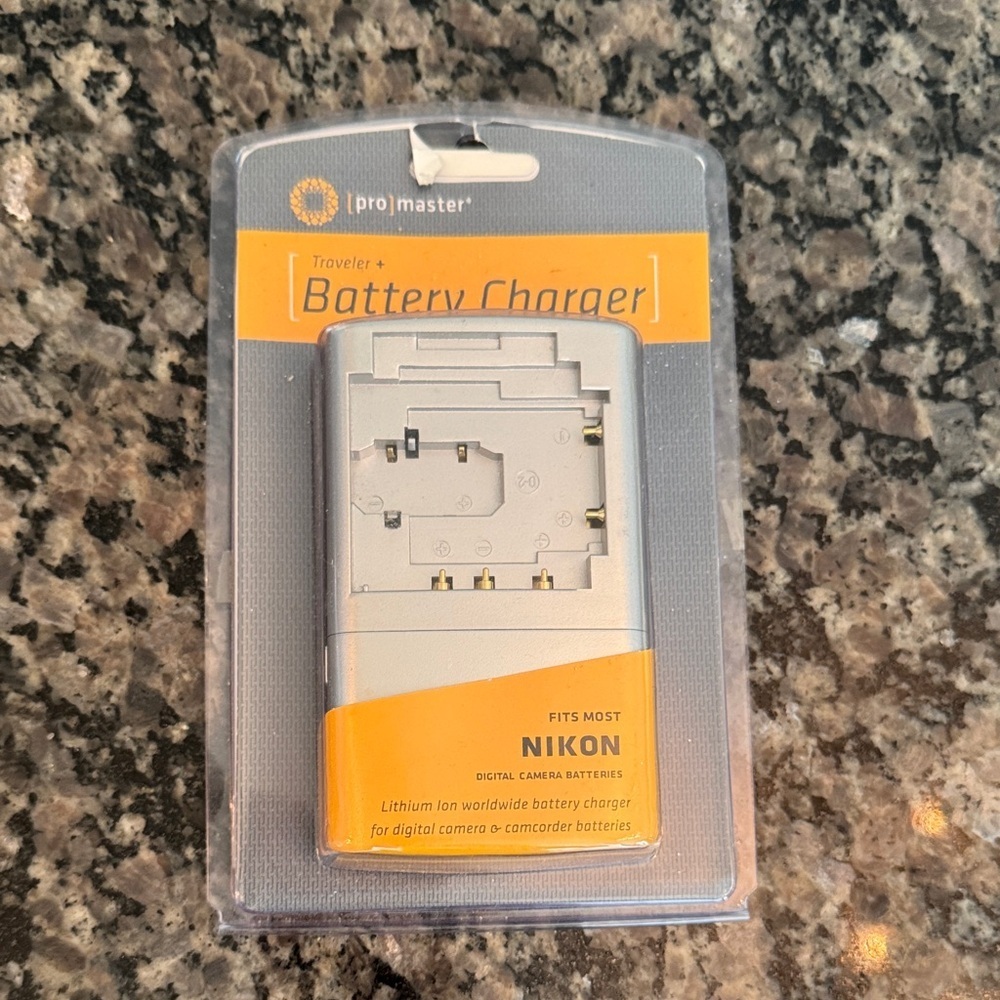 Promaster Travel Battery Charger for Nikon NWT